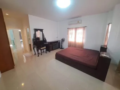 Villa de 3 dormitorios y 2 baños en alquiler en Villa Dao Rung Village, Kathu