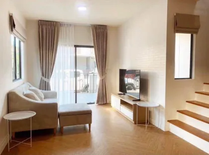 Casa en esquina de 3 dormitorios y 2 baños en alquiler en Patong