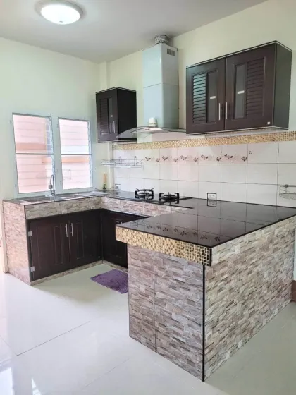 3 спальни, 2 ванных: вилла с садом в Phuket Villa Chaofa 2