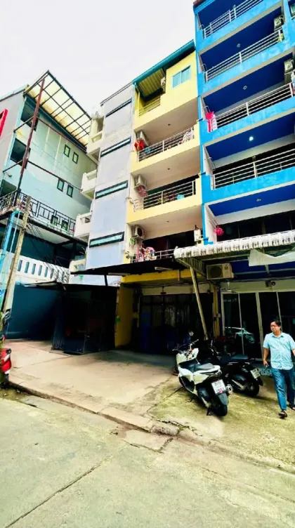 Apartamento para mujeres, 1 dormitorio y 3 baños en el centro de Patong