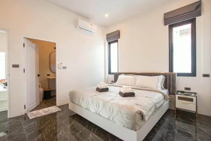 Villa privada con piscina 2 hab. 2.5 baños en alquiler en Rawai