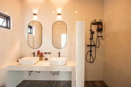 Villa privada con piscina 2 hab. 2.5 baños en alquiler en Rawai