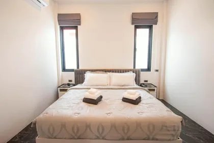 Villa privada con piscina 2 hab. 2.5 baños en alquiler en Rawai