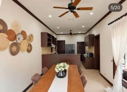 Villa privée 4 chambres avec piscine à louer à Rawai–Nai Harn