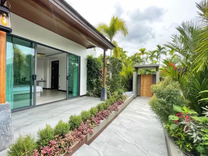 Villa Premium de 4 Dormitorios con Piscina en Alquiler en Cherngtalay