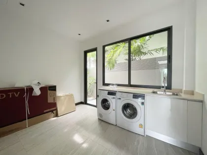 Villa Premium de 4 Dormitorios con Piscina en Alquiler en Cherngtalay