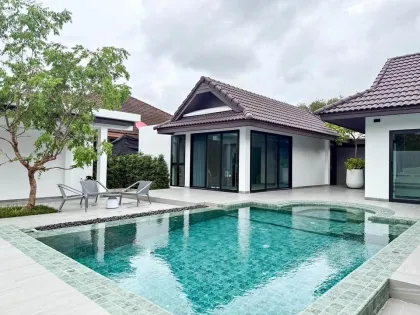 Villa de 3 Dormitorios con Piscina Privada en Thalang