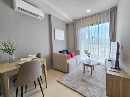 现代一居室公寓位于The Base Rise Central Phuket