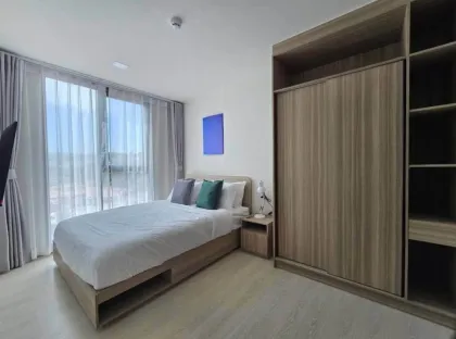 现代一居室公寓位于The Base Rise Central Phuket