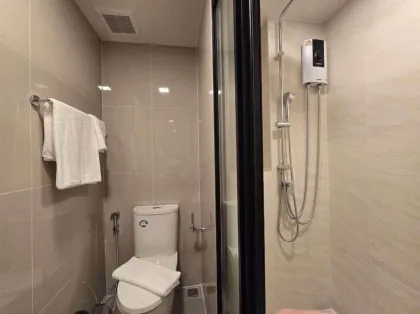现代一居室公寓位于The Base Rise Central Phuket