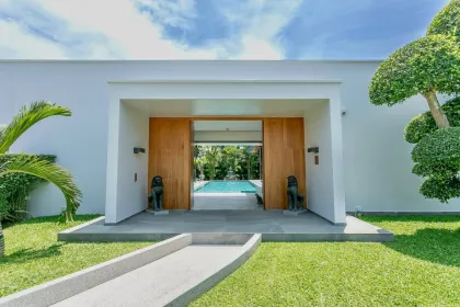 4 Bedroom 5 Bathroom Villa in Layan Hills Estate