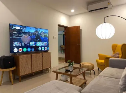 Pool Villa with 3 Bedrooms and 4 Bathrooms for Rent in Suan Luang