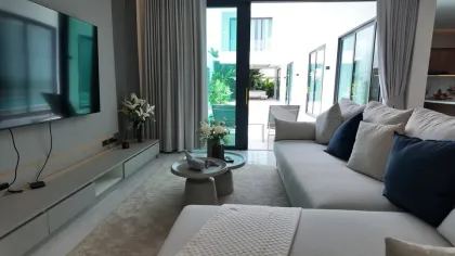 Amplia y moderna villa con piscina de 5 habitaciones en alquiler en Rawai