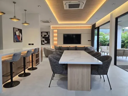 Modern renovierte Privatpool-Villa in Cherng Talay