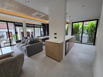 Modern renovierte Privatpool-Villa in Cherng Talay