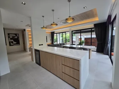 Modern renovierte Privatpool-Villa in Cherng Talay