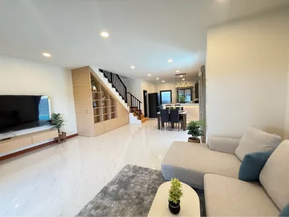 Villa nueva de 3 habitaciones con piscina privada en alquiler en Chalong