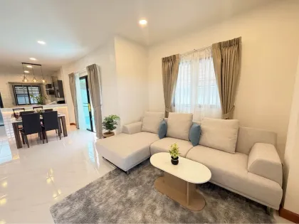 Villa nueva de 3 habitaciones con piscina privada en alquiler en Chalong