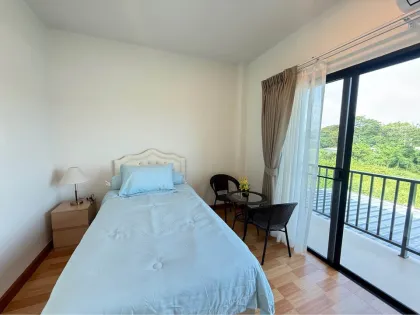Villa nueva de 3 habitaciones con piscina privada en alquiler en Chalong