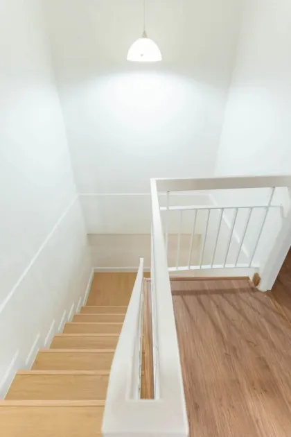 Maison en coin de 2 étages avec 3 chambres et 2 salles de bain à louer à Pa Khlong Chiap
