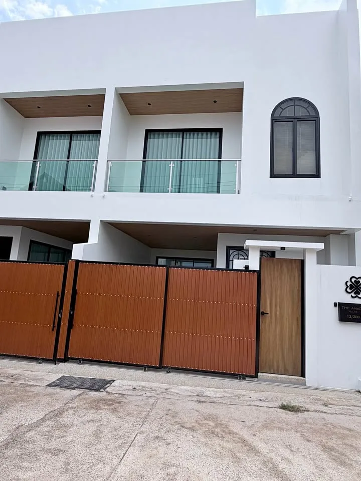 现代3卧室带泳池别墅出租，靠近普吉拉古纳