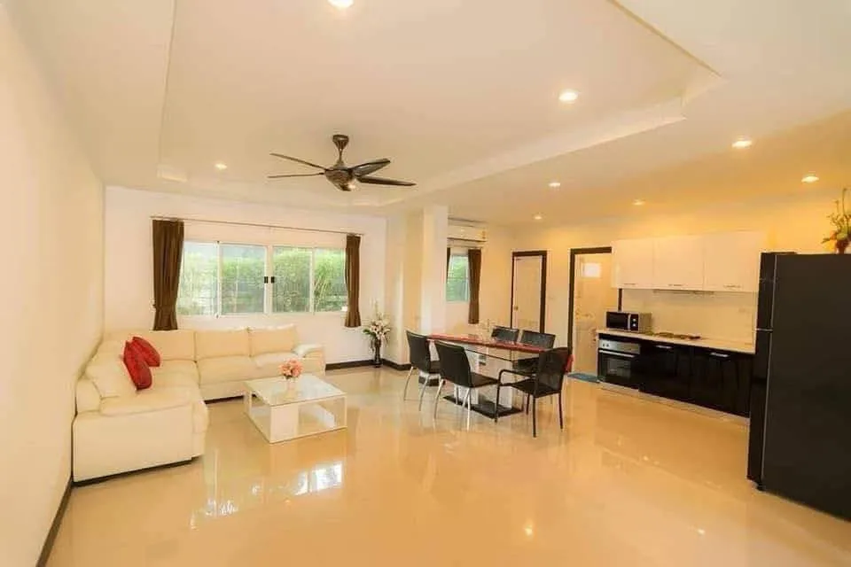 3 Schlafzimmer Privater Pool Villa zur Miete in Rawai