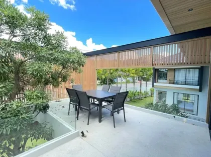 Moderne Luxus-Poolvilla zur Miete in Koh Kaew