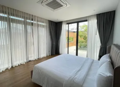 Moderne Luxus-Poolvilla zur Miete in Koh Kaew