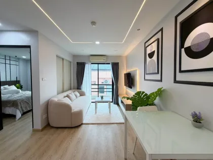 Neu renovierte 1-Zimmer-Wohnung mit 1 Bad im Ratchaporn Condo, Kathu, Phuket