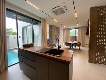 Luxuriöse Neue 3-Schlafzimmer-Poolvilla zur Miete in Cape Yamu