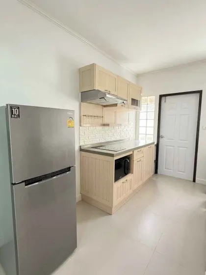บ้านวิลล่า 4 ห้องนอน 3 ห้องน้ำ ให้เช่าในเกาะแก้ว