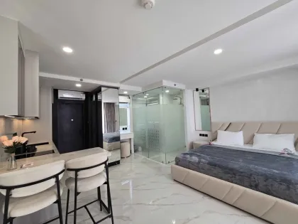 Studio avec balcon près de la plage de Bangtao