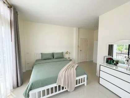 普吉镇3卧室出租房屋 | Villa Chaofa 2
