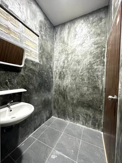 坡县So Phaniang 1区1卧1卫排屋出租