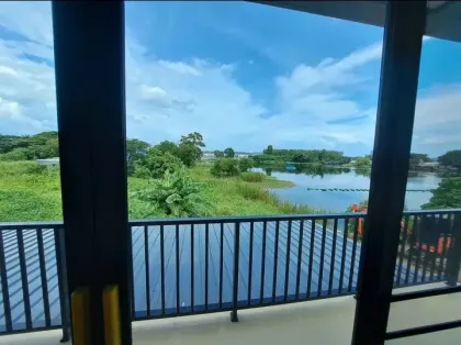 Villa privada con piscina de 3 dormitorios en alquiler en Chalong