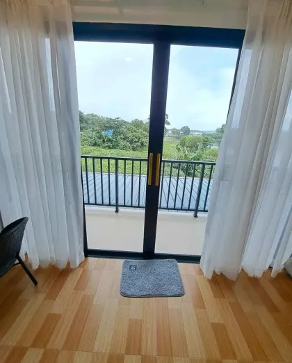 Villa privada con piscina de 3 dormitorios en alquiler en Chalong
