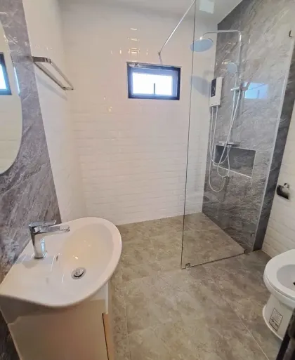 Villa privada con piscina de 3 dormitorios en alquiler en Chalong