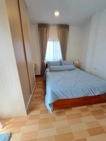 Villa privada con piscina de 3 dormitorios en alquiler en Chalong