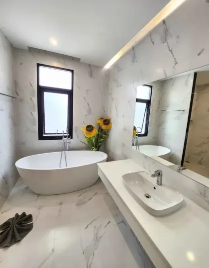 Nueva villa moderna de 3 dormitorios con piscina en Rawai