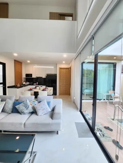 Nueva villa moderna de 3 dormitorios con piscina en Rawai