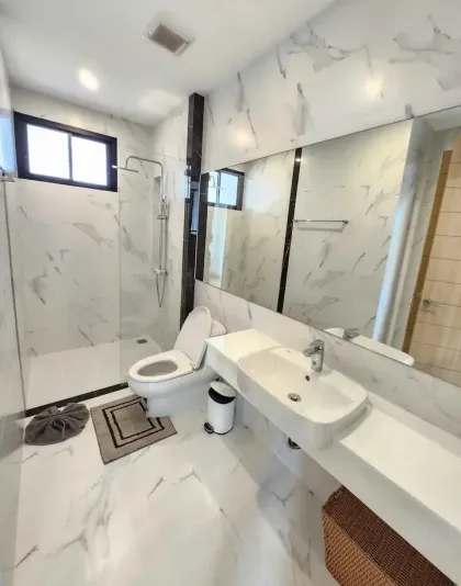Nueva villa moderna de 3 dormitorios con piscina en Rawai