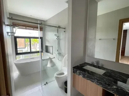 Top-Angebot! Reduzierter Preis, private Poolvilla zur Miete in Chalong
