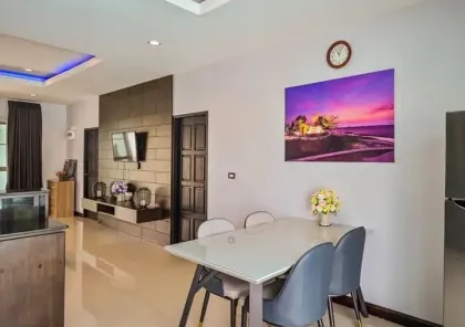 Top-Angebot! Reduzierter Preis, private Poolvilla zur Miete in Chalong