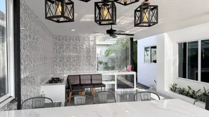 Villa con piscina de 3 habitaciones y 3 baños en alquiler en Kathu