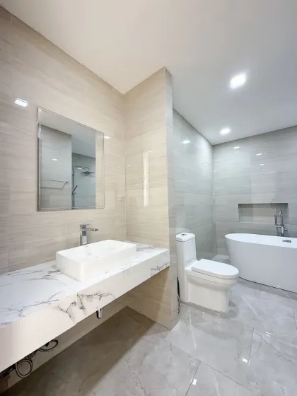 Private Villa mit Pool in Rasada, Phuket Town zu vermieten – 4 SZ, 4 Bäder