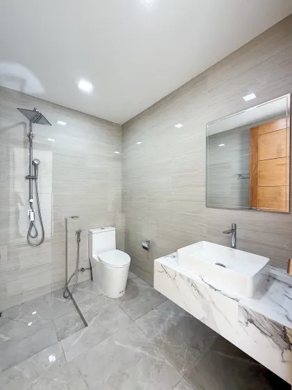 Private Villa mit Pool in Rasada, Phuket Town zu vermieten – 4 SZ, 4 Bäder