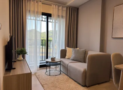THE BASE Cherngtalay – Moderne 1-Zimmer-Wohnung 35m2 mit Bergblick