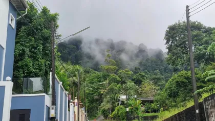 甲图区出售及出租别墅，附游泳池与花园