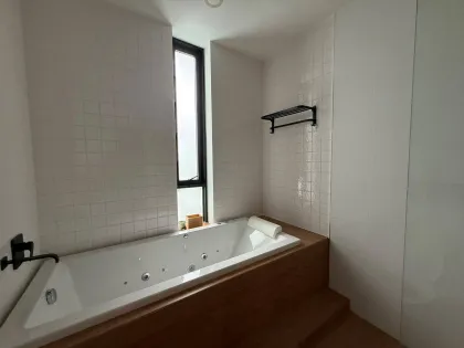 Casa Mono Loft moderna de 3 habitaciones en alquiler y venta en Koh Kaew, Phuket