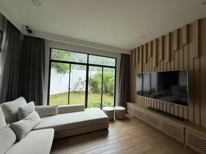 Casa Mono Loft moderna de 3 habitaciones en alquiler y venta en Koh Kaew, Phuket